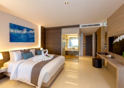 Club Unique Phuket Thailand The Bay And Beach Club Kudo 1024px 5